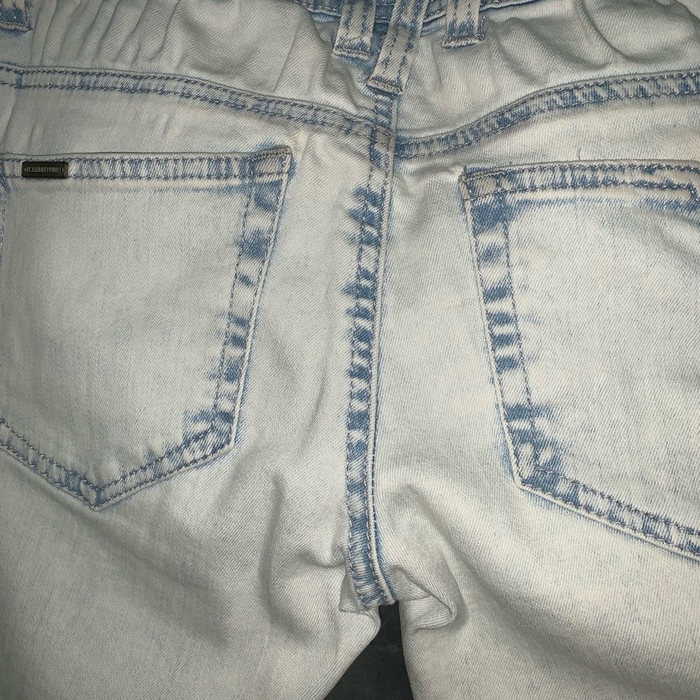 Light washed jeans - Picture 6 of 6